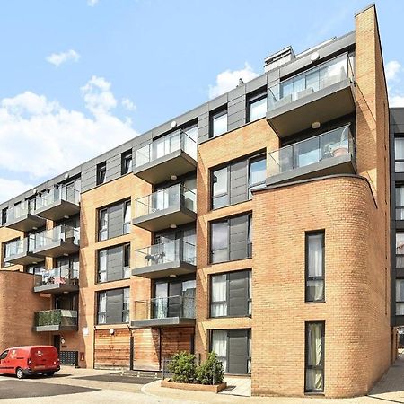 Kew Bridge Penthouse Lägenhet London Exteriör bild