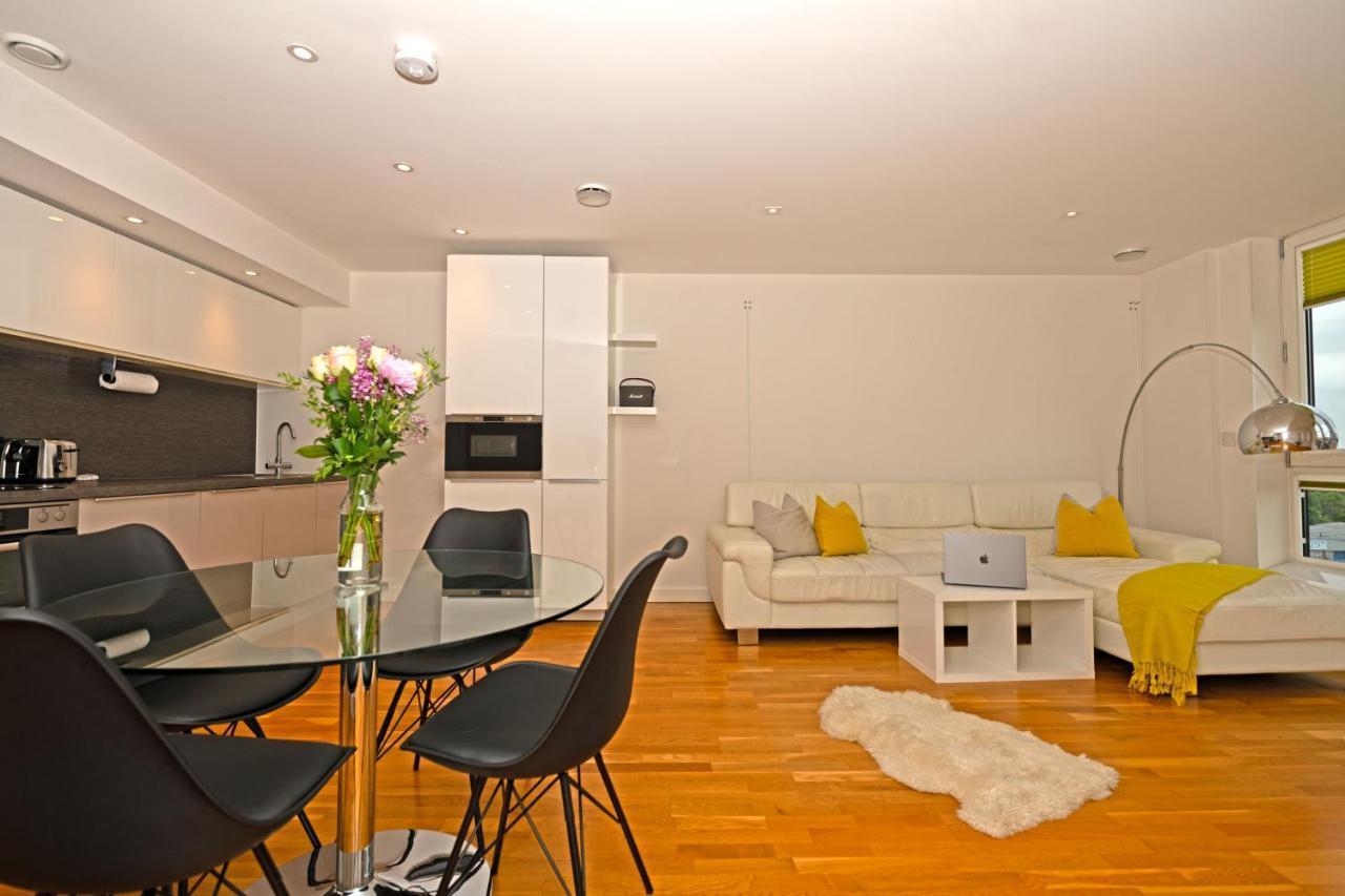 Kew Bridge Penthouse Lägenhet London Exteriör bild